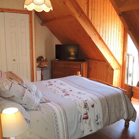 Jeanmarika Chalet Campan